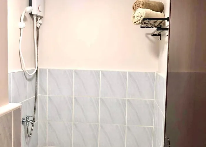 Luxurious Deluxe - Ehubstay Mactan Cebu - Saekyung Looc 4*